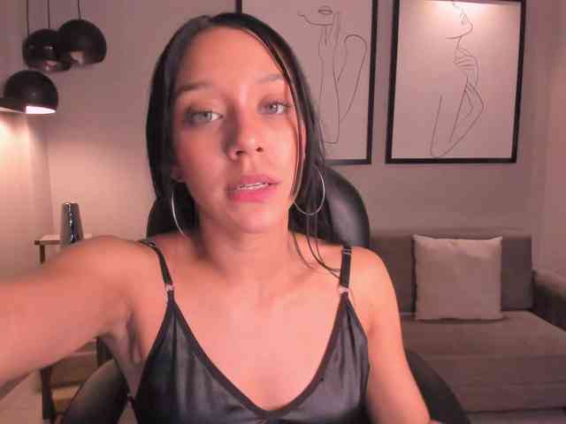 AmaliaCruss webcam