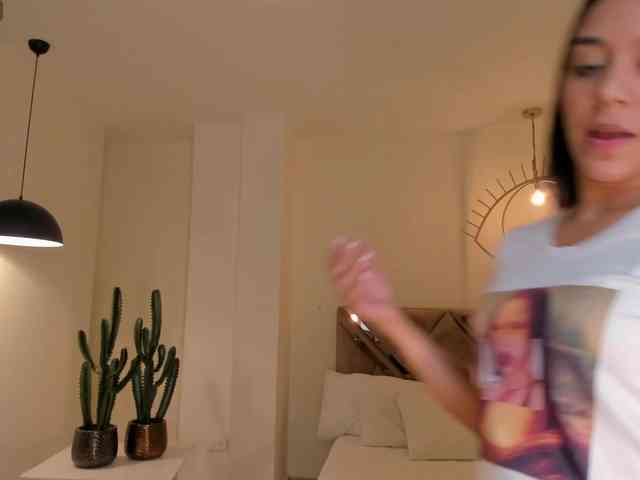 AmaliaCruss webcam