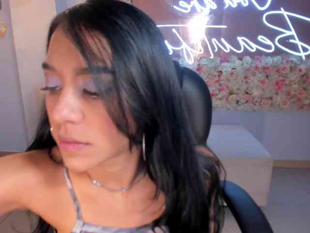 AmaliaCruss webcam