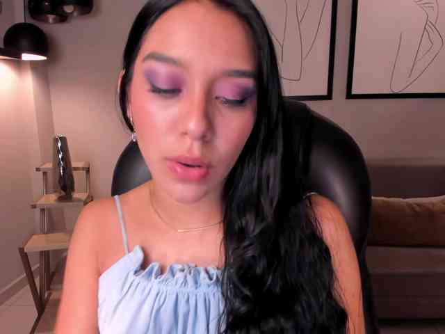 AmaliaCruss webcam