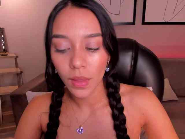 AmaliaCruss webcam