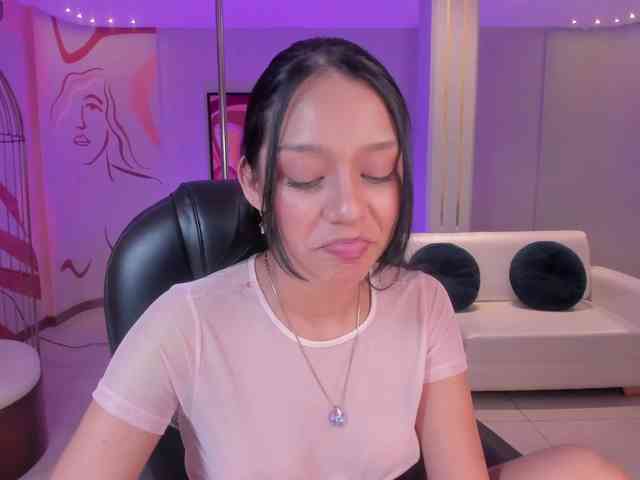 AmaliaCruss webcam