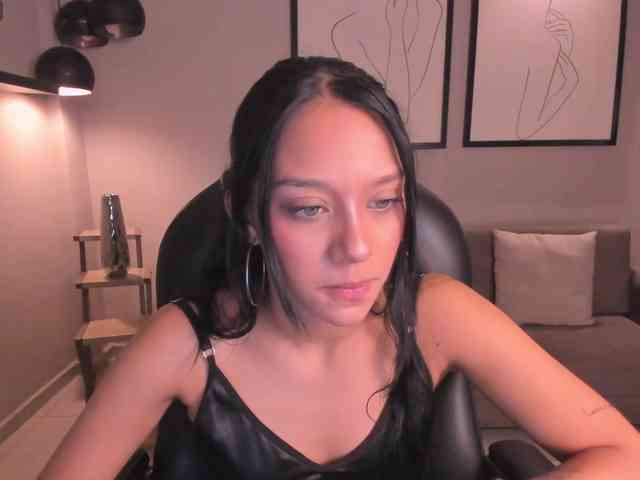 AmaliaCruss webcam