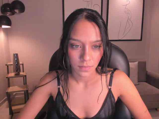 AmaliaCruss webcam