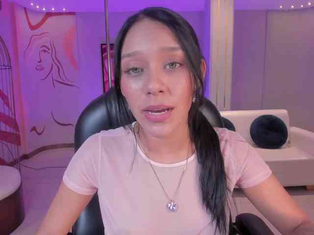 AmaliaCruss webcam