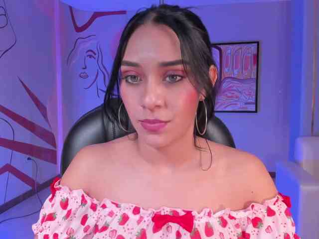 AmaliaCruss webcam