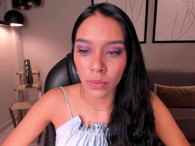 AmaliaCruss webcam