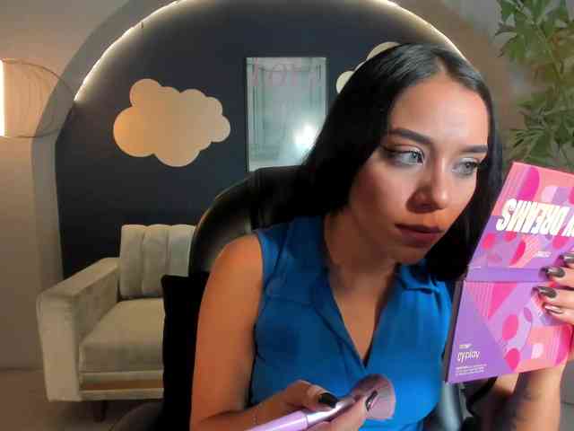 AmaliaCruss webcam