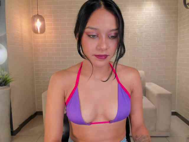 AmaliaCruss webcam