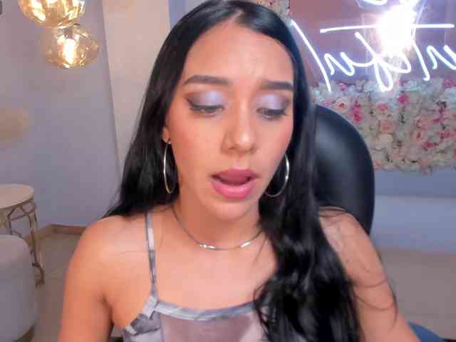 AmaliaCruss webcam