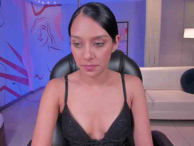 AmaliaCruss webcam