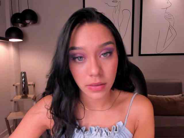 AmaliaCruss webcam