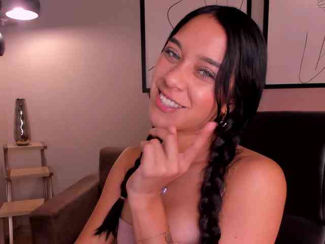 AmaliaCruss webcam
