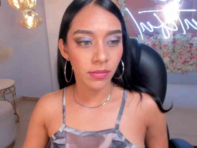 AmaliaCruss webcam