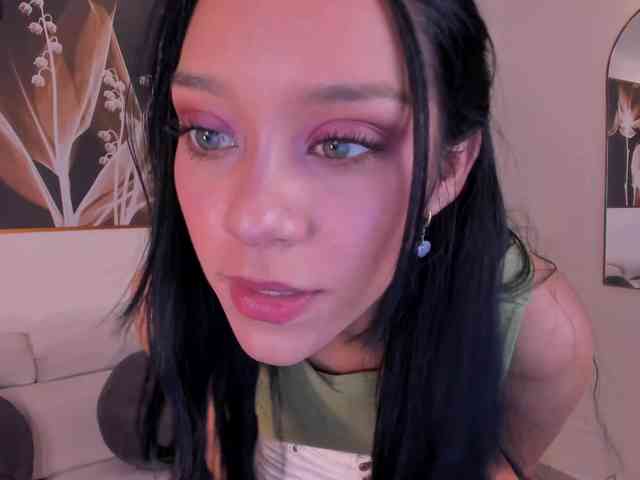 AmaliaCruss webcam