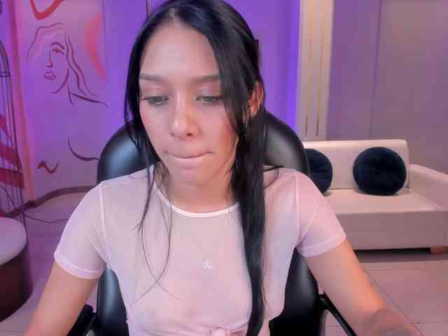AmaliaCruss webcam