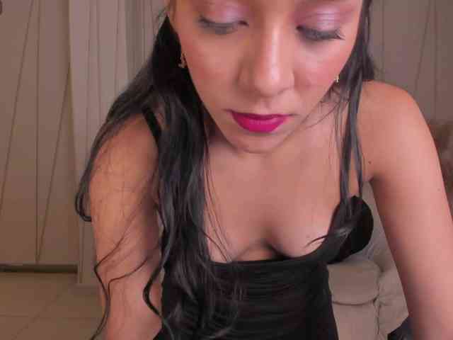 AmaliaCruss webcam
