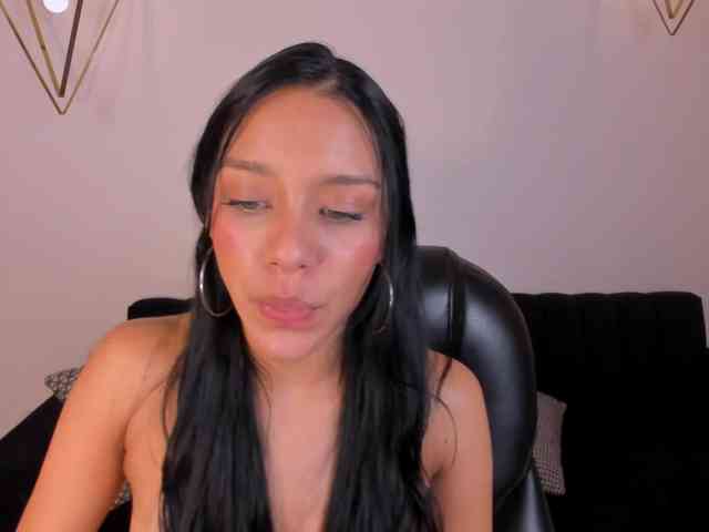 AmaliaCruss webcam