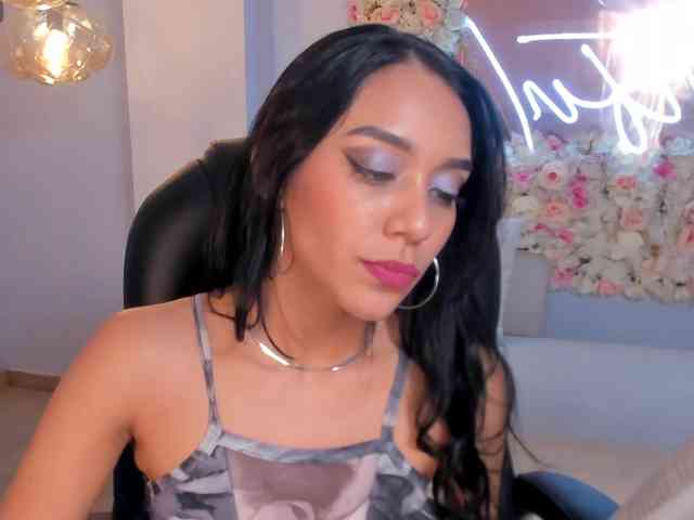 AmaliaCruss webcam