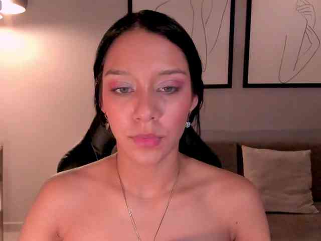 AmaliaCruss webcam