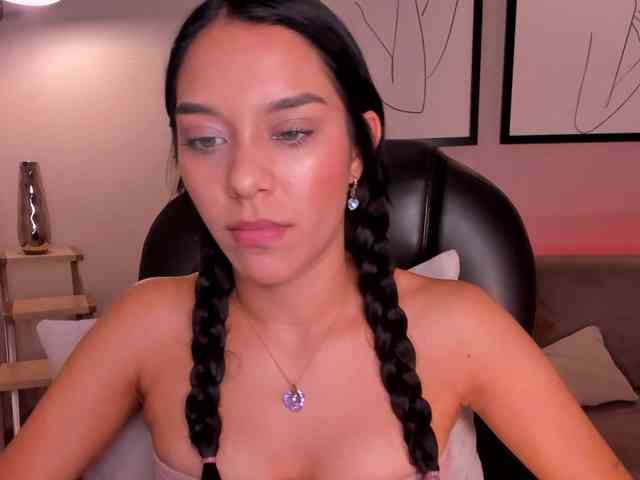 AmaliaCruss webcam