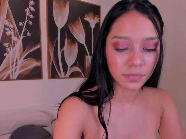 AmaliaCruss webcam