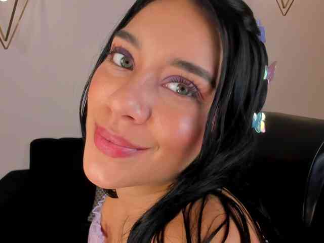 AmaliaCruss webcam