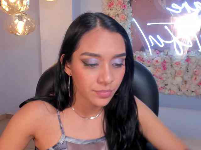 AmaliaCruss webcam