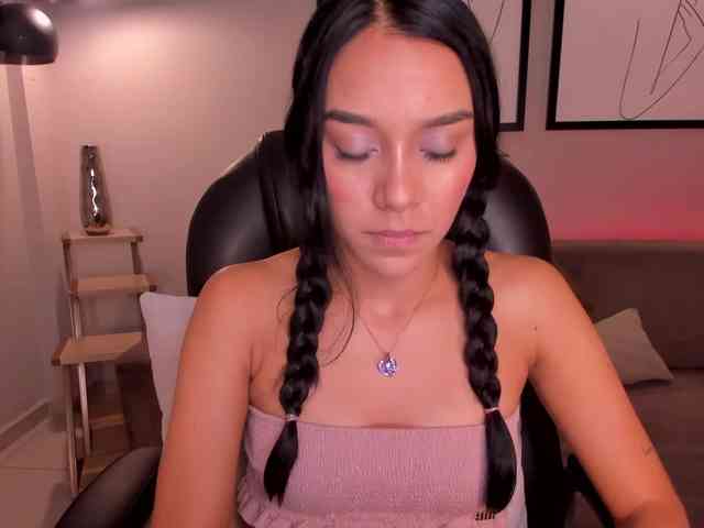 AmaliaCruss webcam
