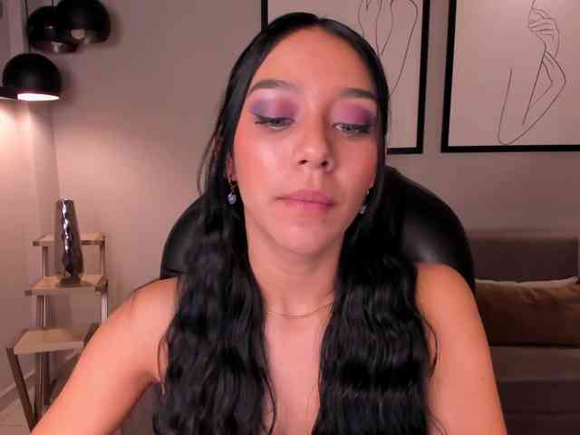 AmaliaCruss webcam