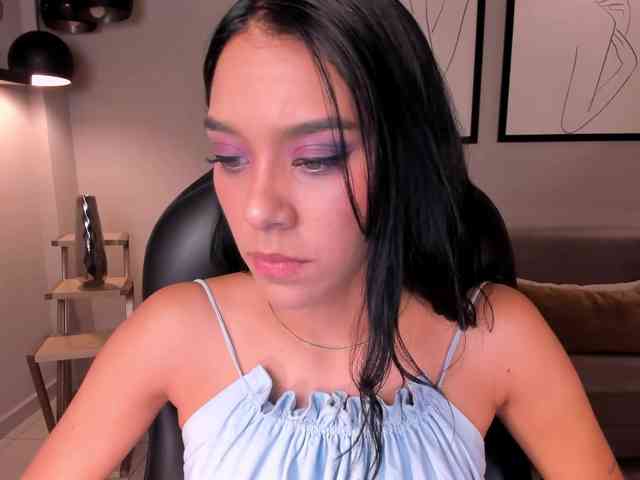 AmaliaCruss webcam