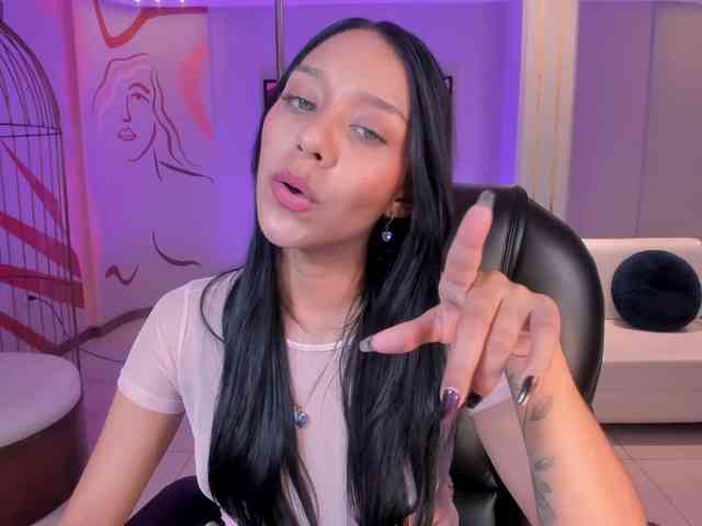 AmaliaCruss webcam
