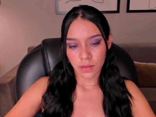 AmaliaCruss webcam