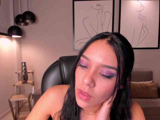AmaliaCruss webcam