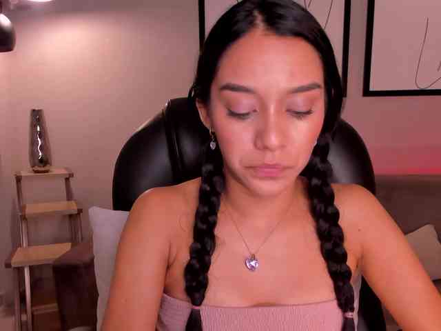 AmaliaCruss webcam