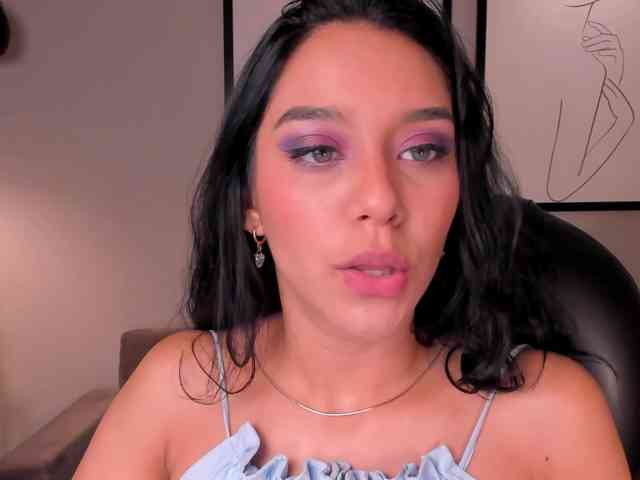 AmaliaCruss webcam