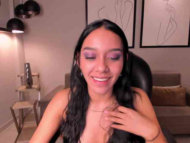 AmaliaCruss webcam
