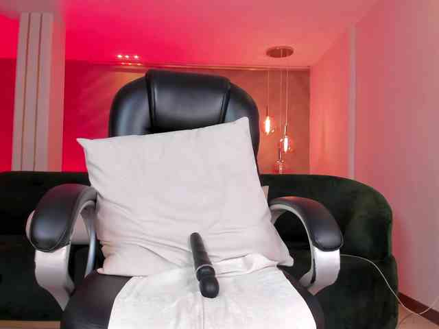 AmaliaCruss webcam