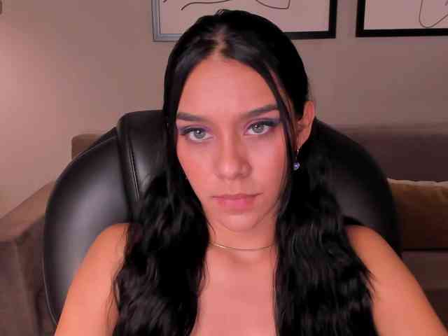AmaliaCruss webcam