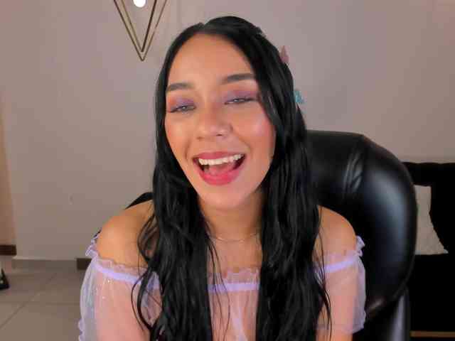 AmaliaCruss webcam