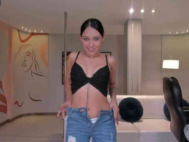 AmaliaCruss webcam