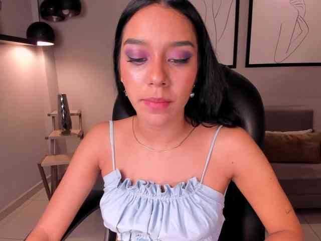 AmaliaCruss webcam