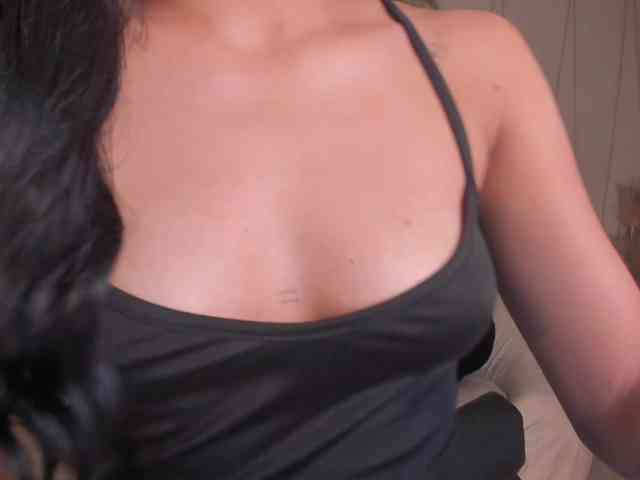 AmaliaCruss webcam
