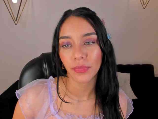 AmaliaCruss webcam