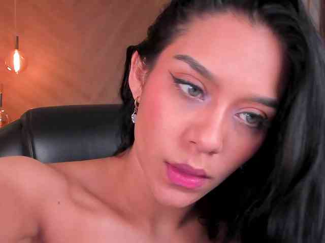 AmaliaCruss webcam