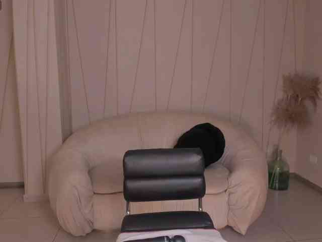 AmaliaCruss webcam