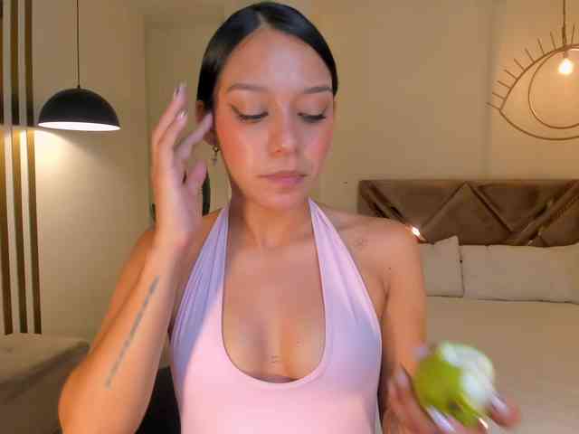 AmaliaCruss webcam