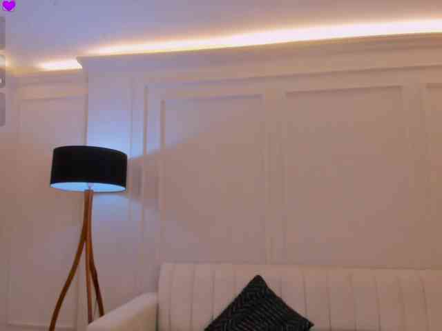 AmaliaCruss webcam
