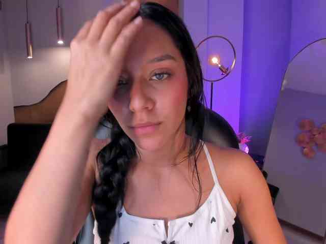 AmaliaCruss webcam