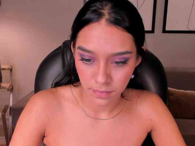 AmaliaCruss webcam